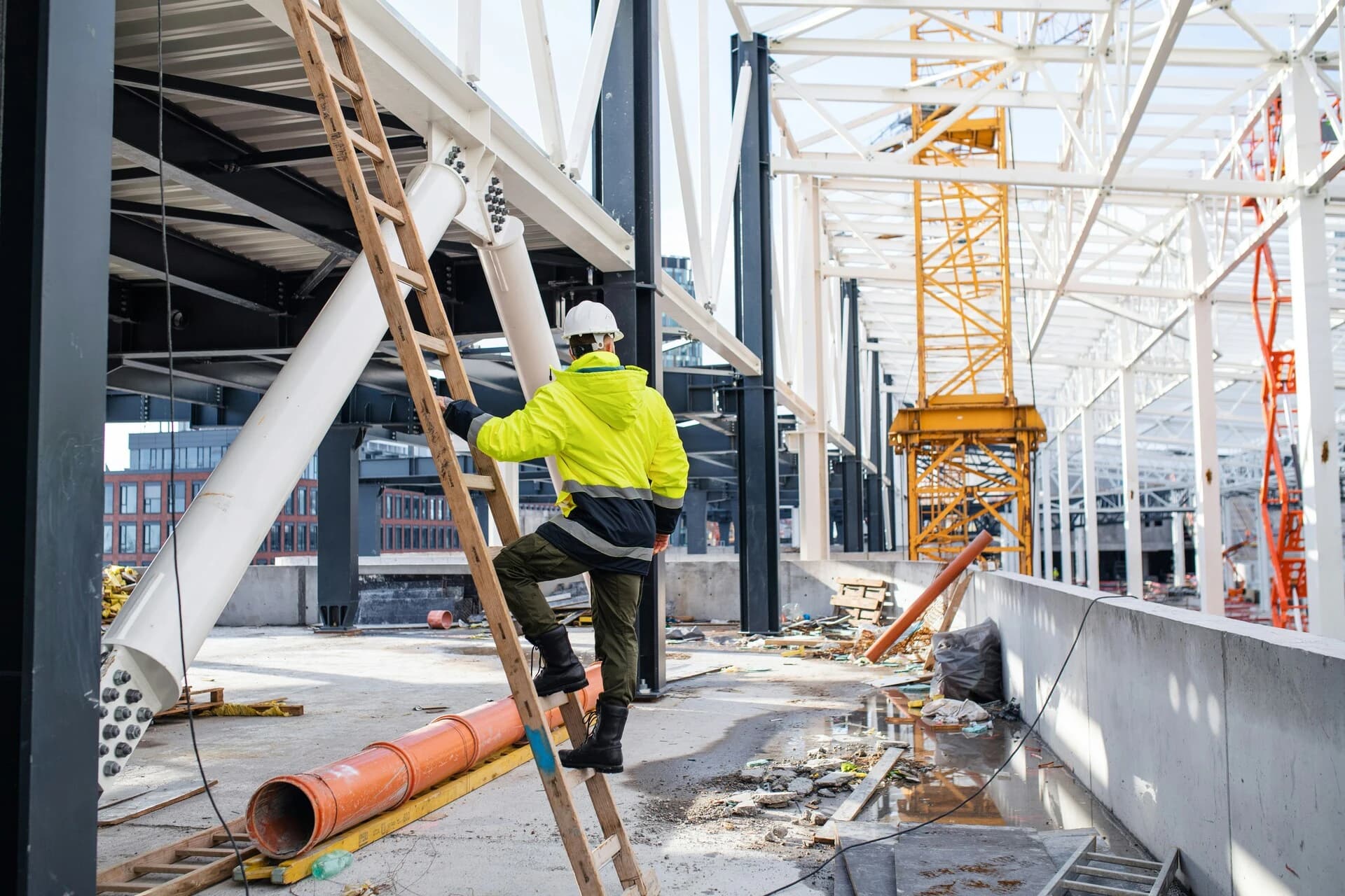 Professionelle Prüfung Ihrer ortsfesten Leitern
